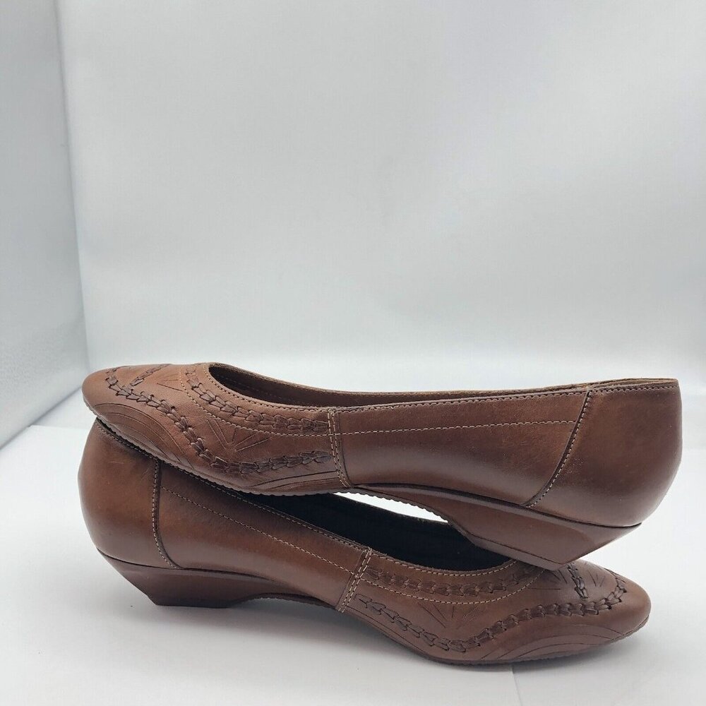 Dr Scholls brown leather embroidered slip on pumps kitten heel sz 9 - Picture 5 of 11